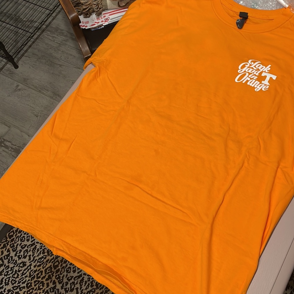 Look Good in Orange - Orange is the New Black UTK T-Shirt - Picture 9 of 10